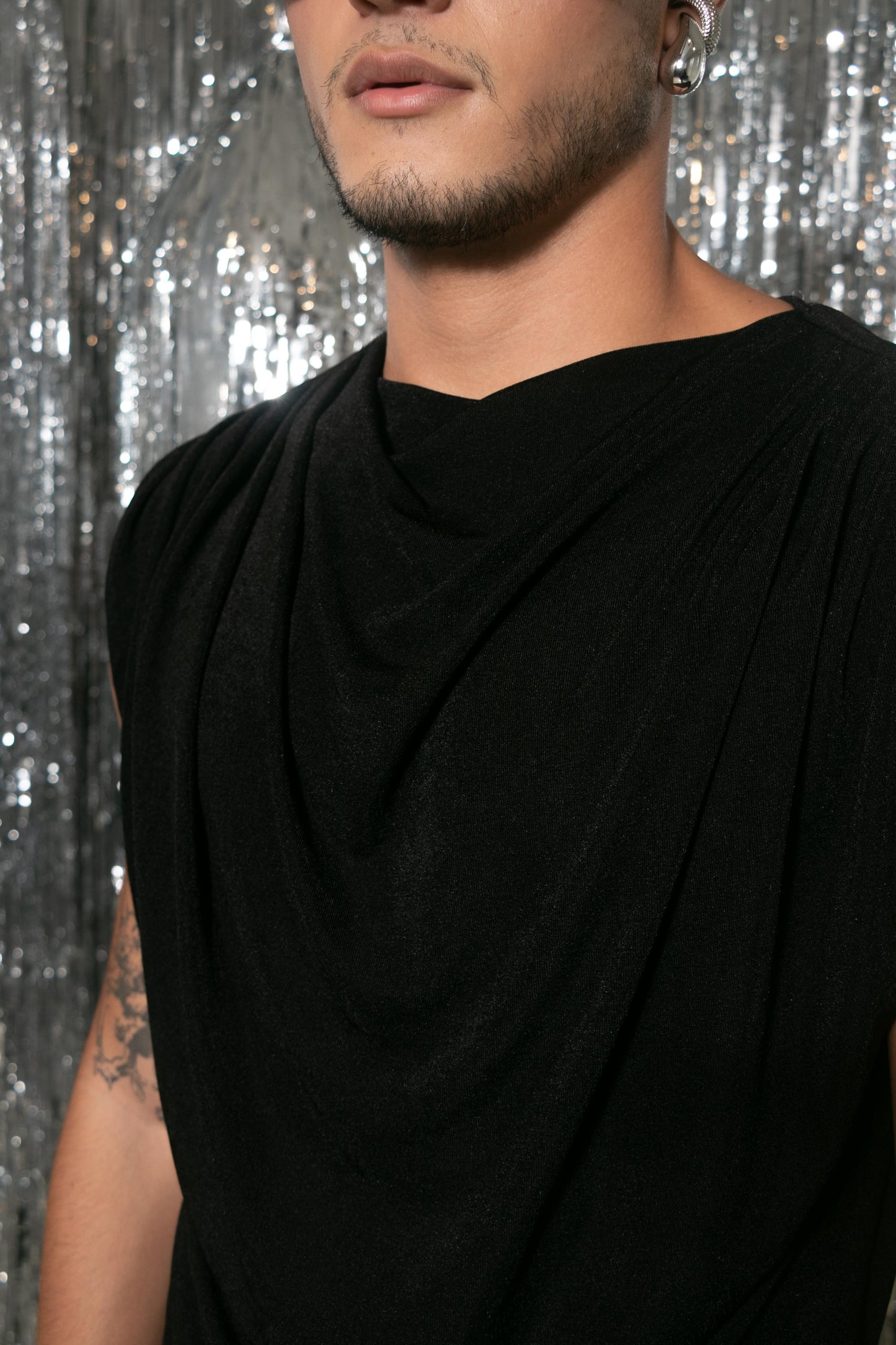 TOP DRAPEADO ANDY NEGRO