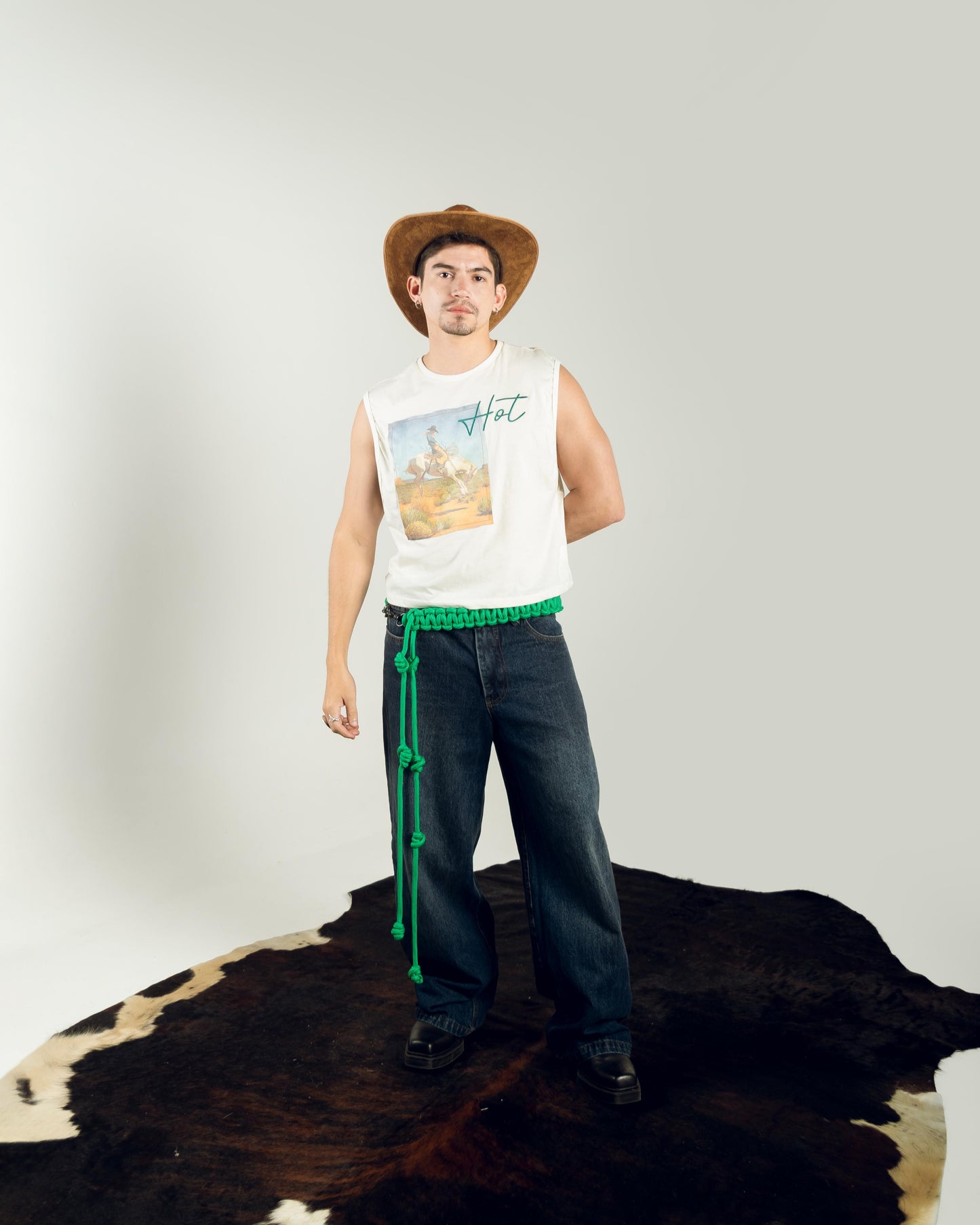 CAMISETA CROP SEBASTIAN CREMA