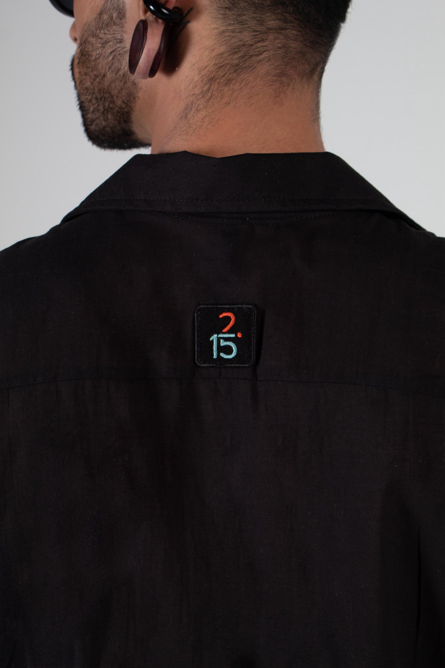 CAMISA CROP BEN NEGRA