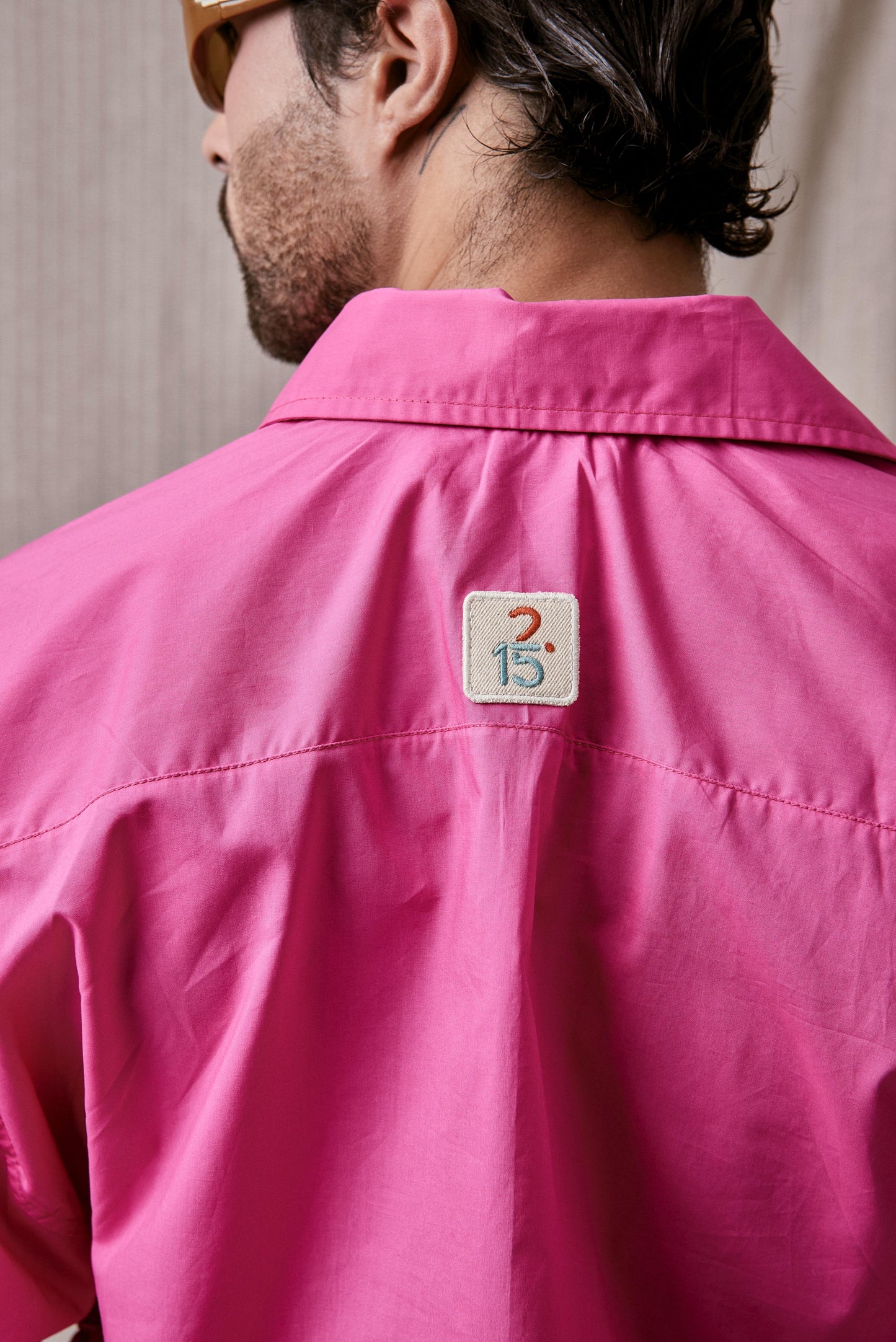 CAMISA ROSA CON DETALLE FRUNCIDO LAZO LATERAL