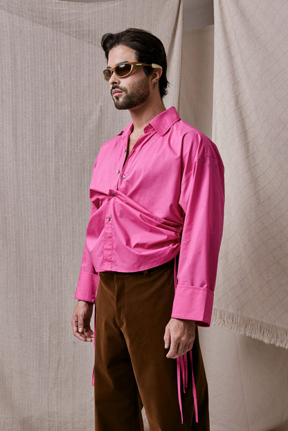 CAMISA ROSA CON DETALLE FRUNCIDO LAZO LATERAL