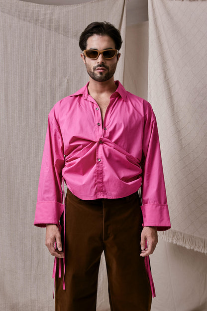 CAMISA ROSA CON DETALLE FRUNCIDO LAZO LATERAL
