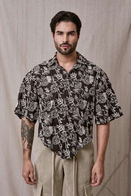 CAMISA BORDADA CROP CURVAS