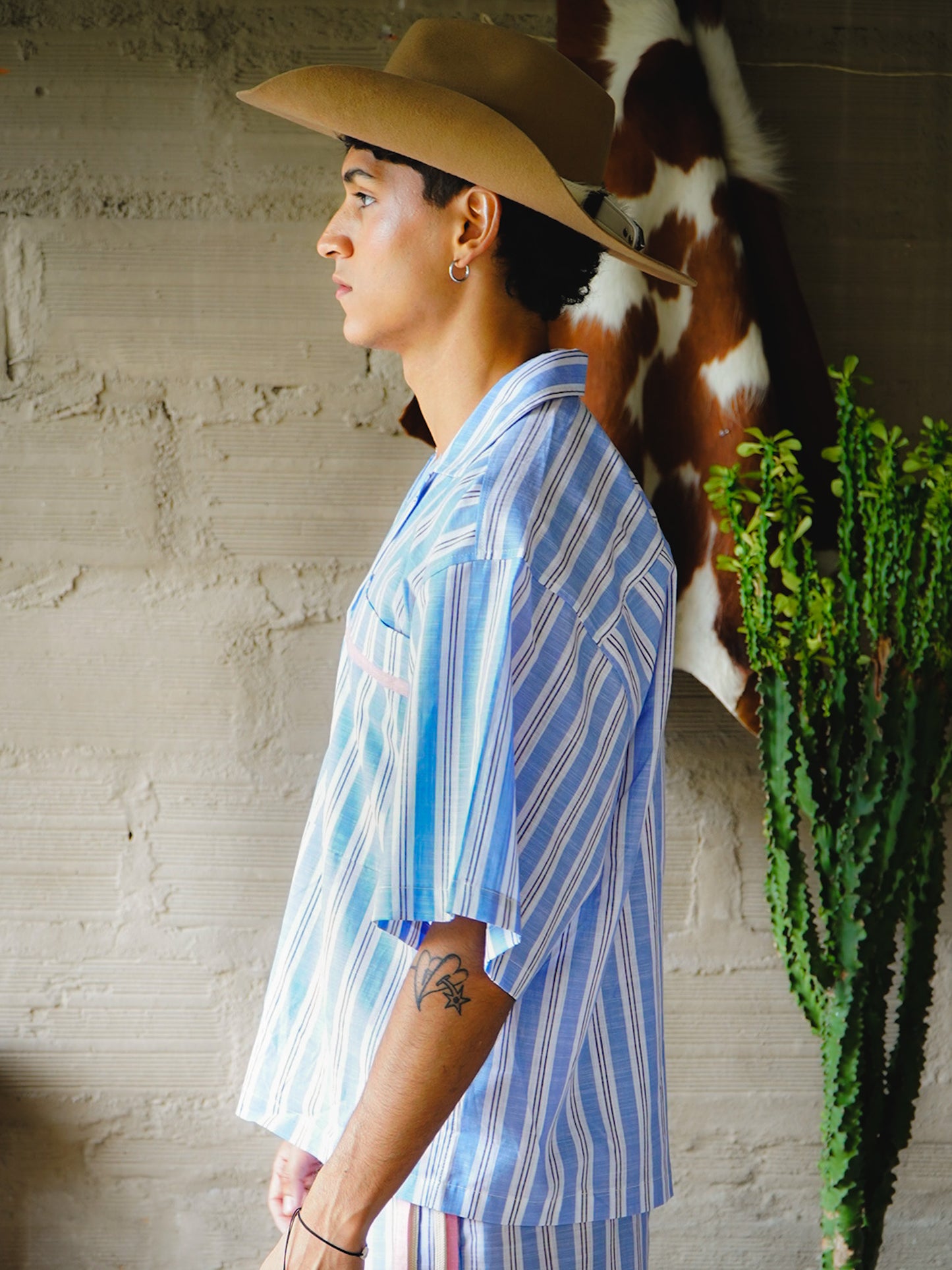 CAMISA RAYAS CIELO LATINO